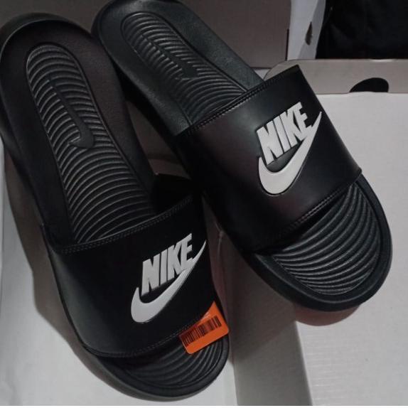 HuT♬ Sandal Pria BIG SIZE 48 49 | Sendal Selop Pria Nike3 Benassi Full Black Gold | Sendal Selop Pri