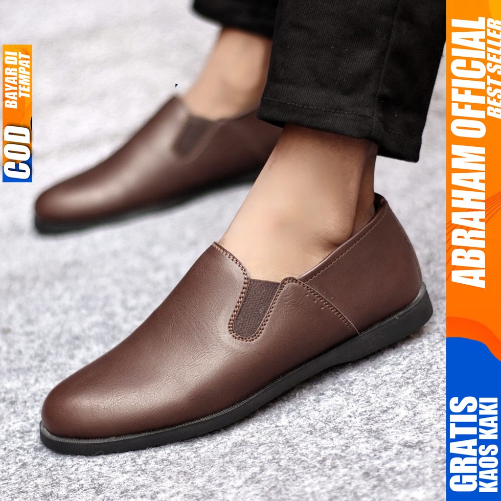 Sepatu Casual Pria Slip On Slop Selop Pansus Santai Kulit Pu Kerja Kantor Kulit Kondangan Hitam Polos Fashion shoes Terbaru Original Murah Kekinian Cowok POLAS ABRAHAM