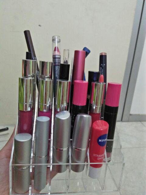 Acrylic Tempat Lipstik Ukuran Kotak 2cm, T24