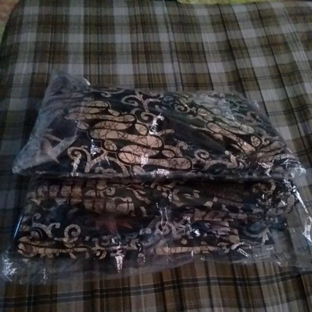 Couple Batik Fina Rok Plisket Wanita Dan Kemeja Batik Ayah Dan Anak