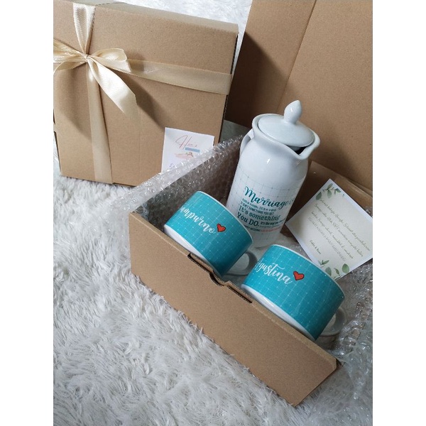 Hampers Pernikahan Kado Pernikahan Unik Set Teko Cangkir Custom Text-3