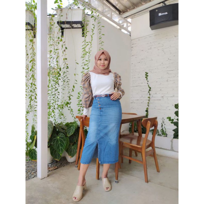 ROK JEANS ALESYA SKIRT // ROK JEANS KANCING SEBELAH...