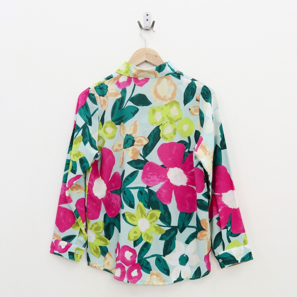 Stavy flow hem top -Thejanclothes