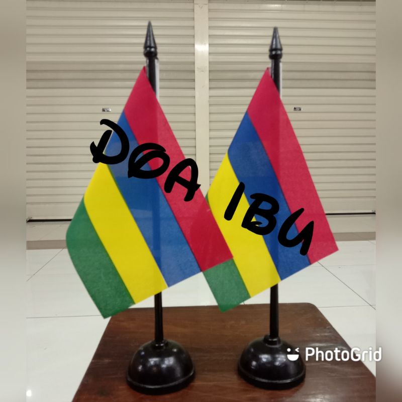 

best seller tiang kayu meja+bendera MAURITIUS ready stock