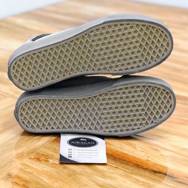 Vans Old Skool Style 36 x Reigning Champ