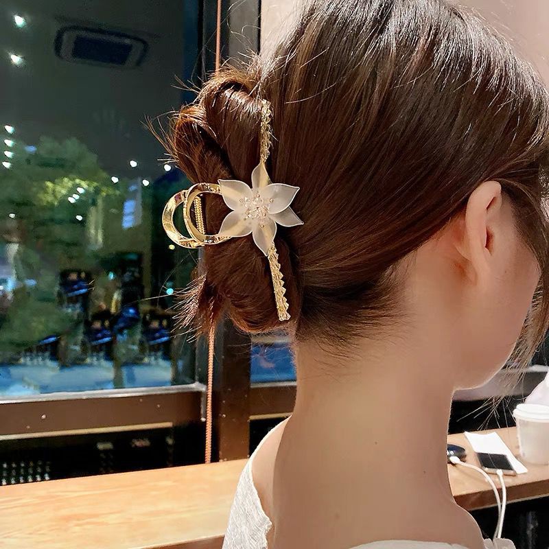 2021 New Women Handmade Crystal Stone Flowers Hair Claw Vintage Pearl Shell Hair Clips Hairpin Girls Fashion Hair Jewelry