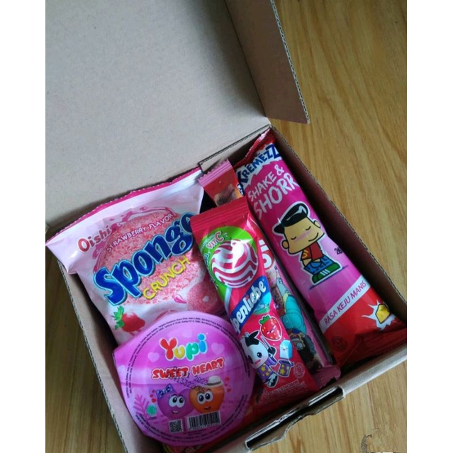 

SNACK BOX/HAMPERS/SNACK LEBARAN