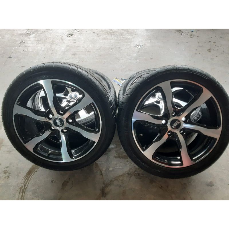 velg bekas ring 17 lubang baut 5x114 replika innova plus ban Kondisi 80%