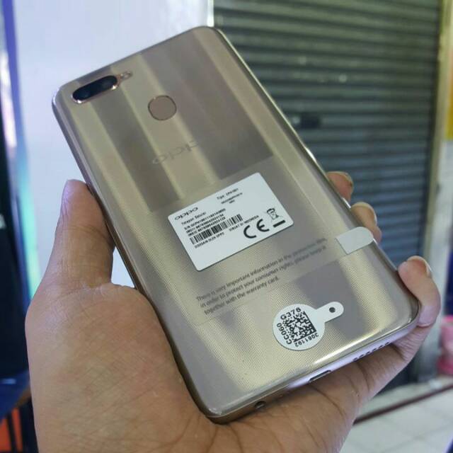 oppo a7 ram 4gb internal 64gb gold second bekas pernah pakai