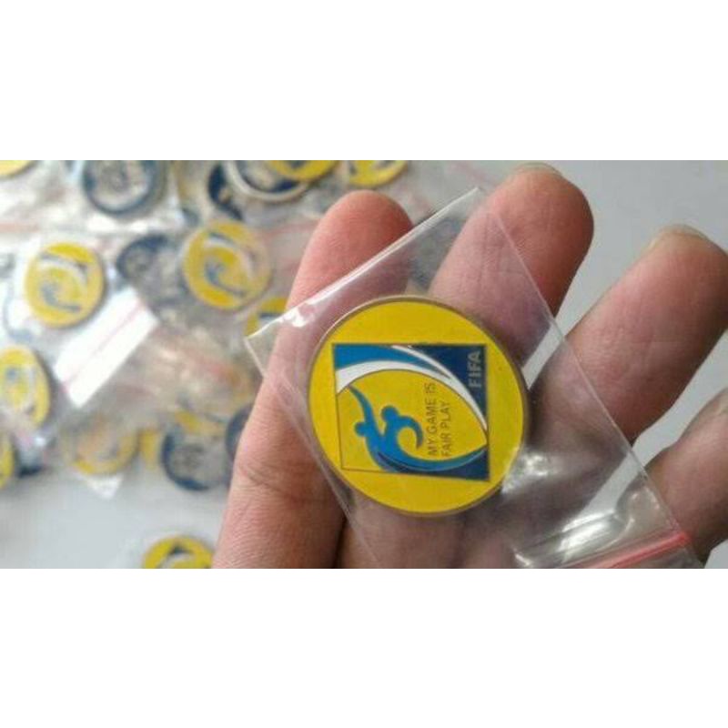 Koin Wasit FIFA Perlengkapan Wasit