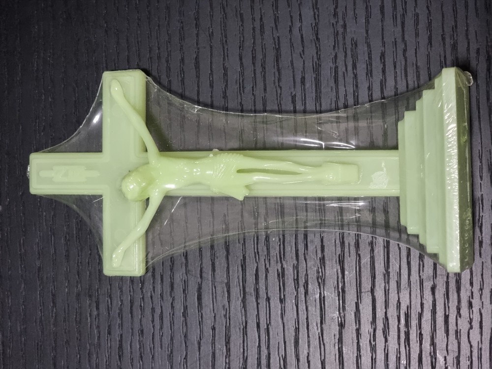 Salib Dinding Gantung Patung Courpus Yesus Inri Medali Benedictus Fosfor 30 Cm