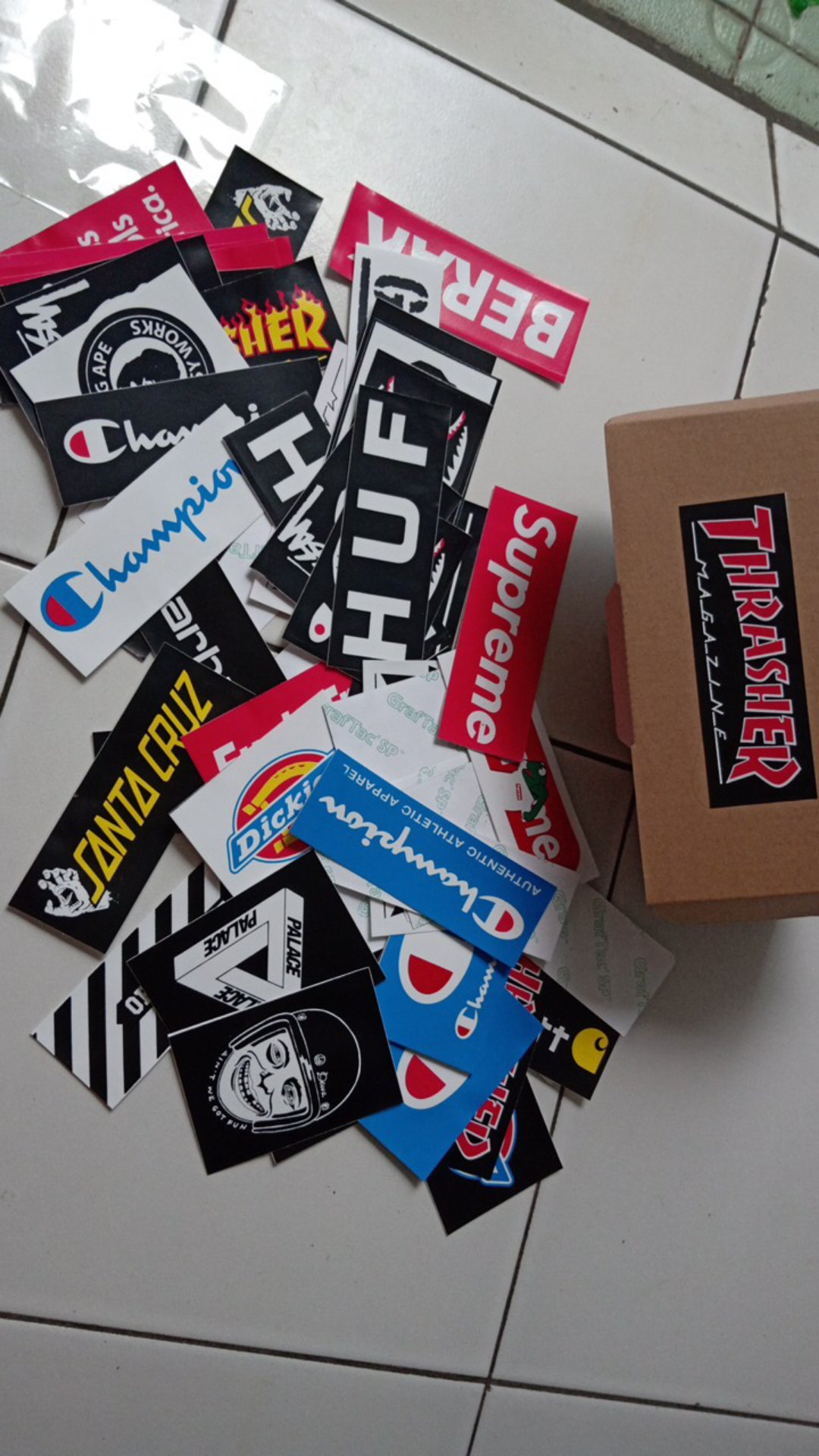 Sticker Branded / Sticker Cutting / Sticker Water Proof / Sticker Outdor / Sticker Distro