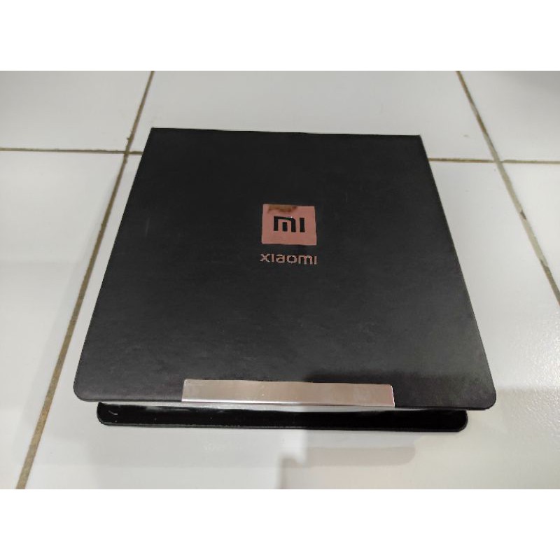 Giftbox Original Xiaomi Paket 3pcs Mi Band 4 Mi TWS Earbuds Basic 2 Mi Powerbank 3 18watt