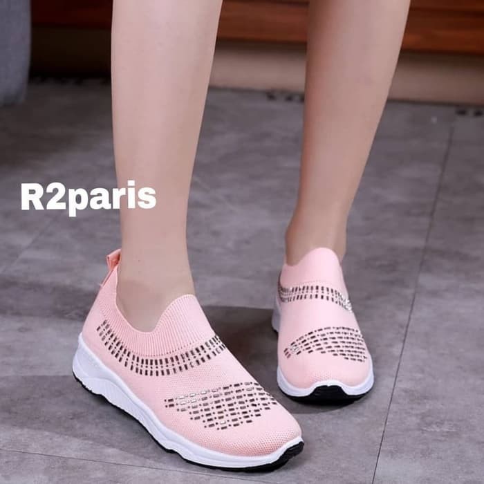 Jual Sepatu Slip on Wanita Studs Pii Hitam Abu Pink Putih Maroon R2 Berkualitas