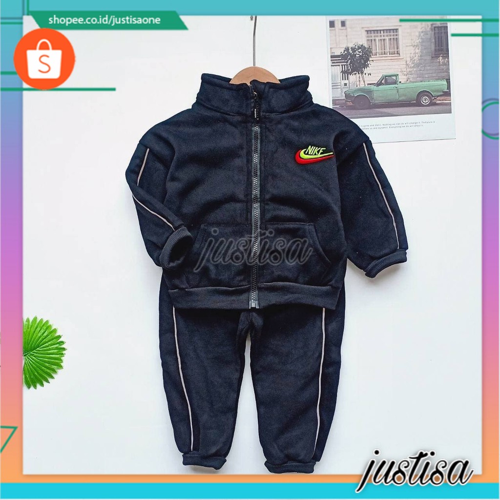 Promo !! Setelan baju anak cowok keren / Setelan nike black sport import uk 5 tahun