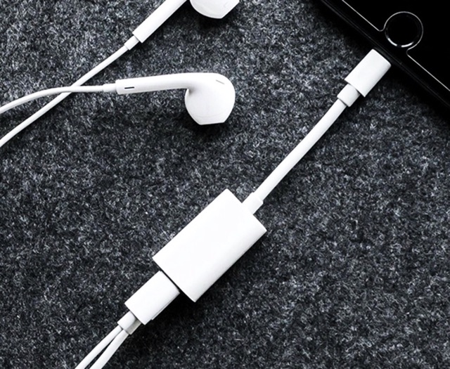 KABEL 2IN1 HF DAN CHARGING Dual FUNCTION Audio + Charger Adapter 11 PROMAX 11 11 PRO  7PLUS 6 PLUS 6 7 X XR XSMAX