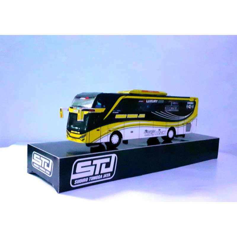 Miniatur Papercraft Bus STJ ( Sudiro tungga jaya )