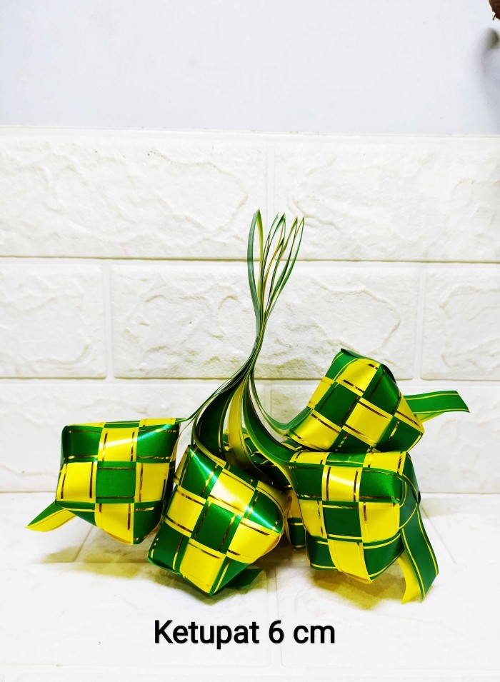 

(6 pcs) Ketupat Enam - Ketupat Sedang Ketupat Lebaran Hijau Kuning