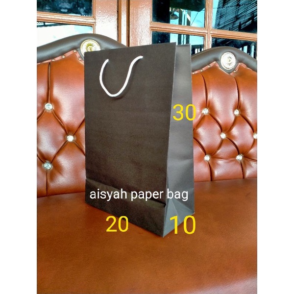 

paper bag warna hitam polos/ ukuran 20 x 10 x 30