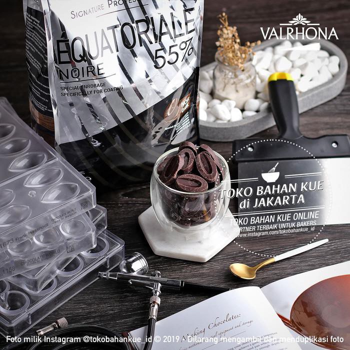 

Valrhona Equatoriale 55% Dark Chocolate 100gr Couverture Cokelat Coin BERKUALITAS