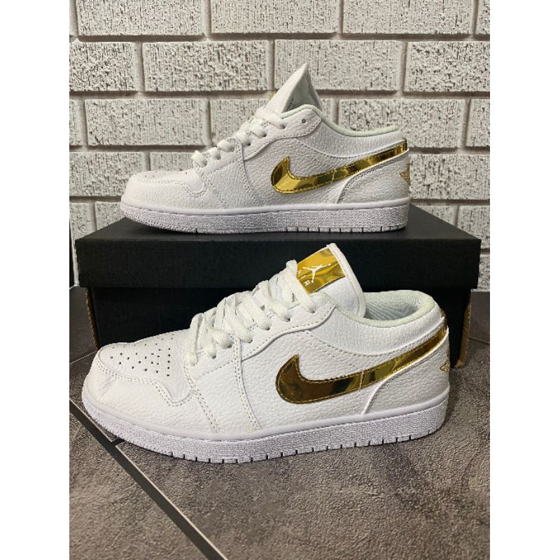 air jordan 1 gold white