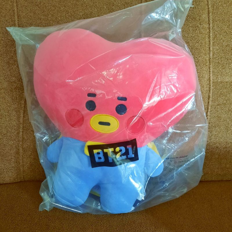 BT21 TATA BABY HUG ME CUSHION
