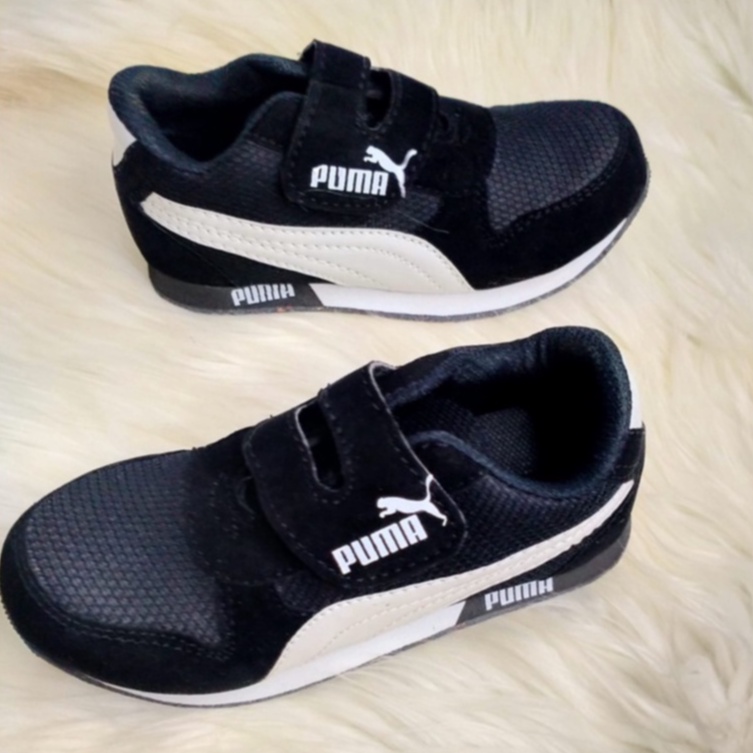 sepatu sneakers anak laki laki dan perempuan