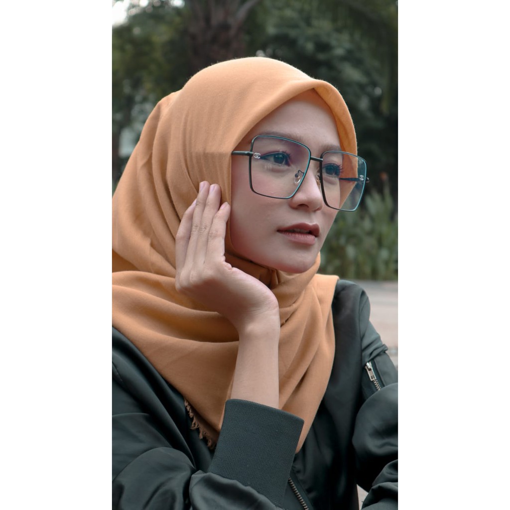 KACAMATA WANITA GAYA CHANEL 011 LENSA POLARIZED