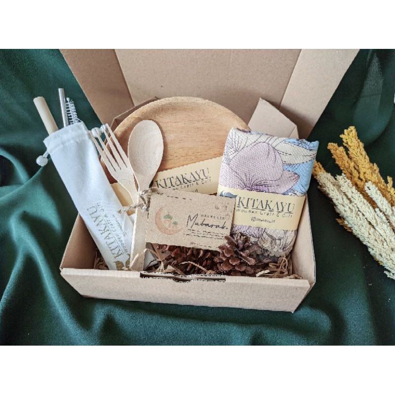 

Hampers Alat Makan Kayu/ Hadiah Ulang tahun/ Pernikahan Wedding / Gift Box Lebaran Idul Fitri Ied