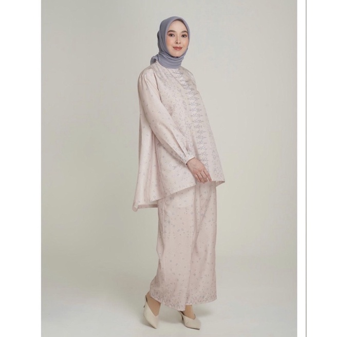 Putiah set size S/M Riamiranda