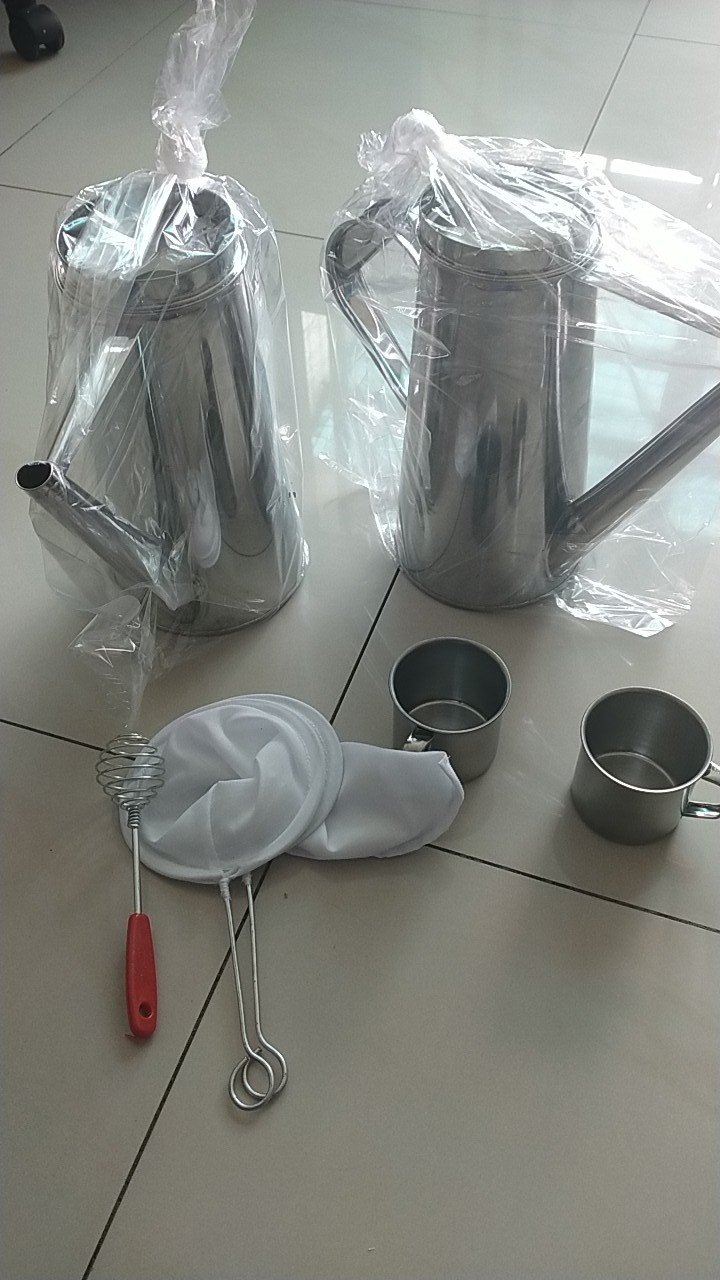 Paket Hemat Teko Thai Tea 2 Teko Thai Tea 2 Mug 7cm 2 Saringan Kain 1 Kocokan / Teko Teh Tarik Kopi