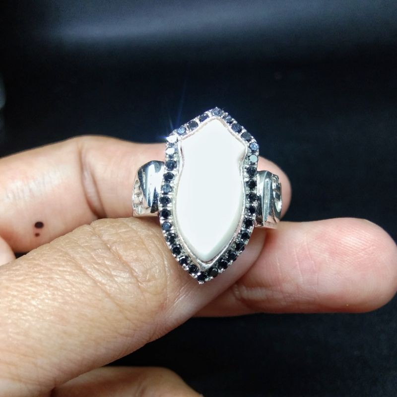 Cincin terompah Nabi - Rasul batu putih natural fosil kerang laut + berlian hitam asli black diamond