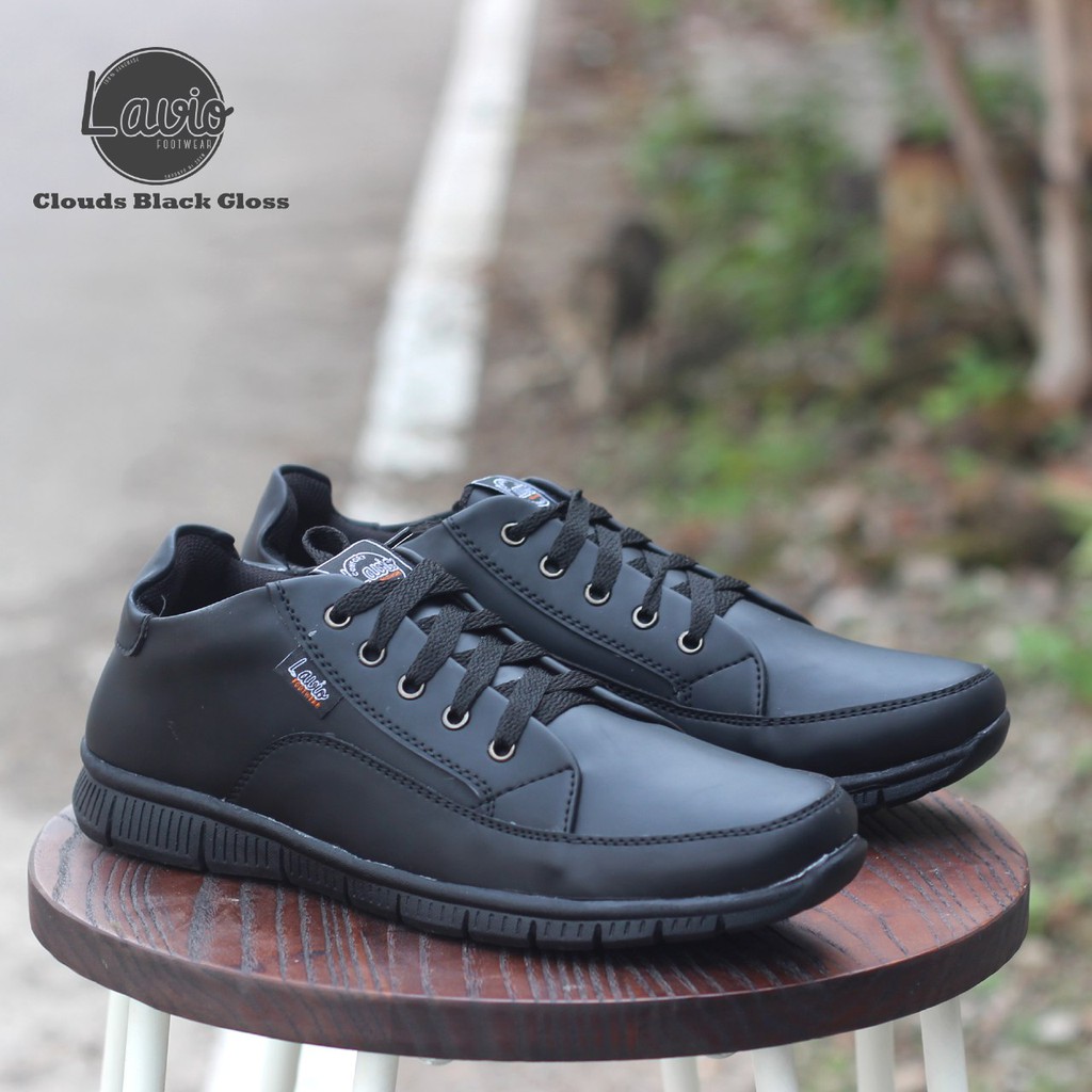 SEPATU SNEAKERS LAVIO CLOUDS ORIGINAL BAHAN SUEDE DAN GLOSS