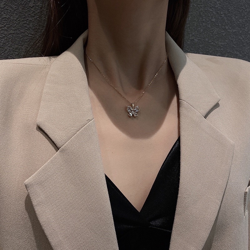 Kalung Titanium Kupu Kupu Diamond Vintage Trending Korea Fashion Style