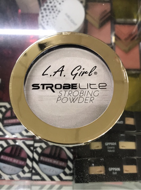 L.A Girl Strobe Lite Strobing Powder