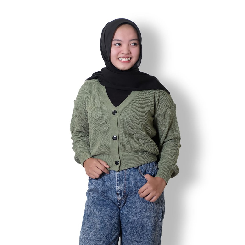 Basley-Crop Kardigan Rajut  7 Kancing