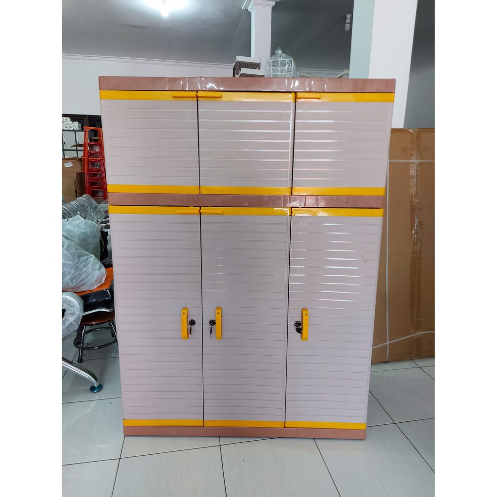 Lemari Plastik Club Mega Gantung LC