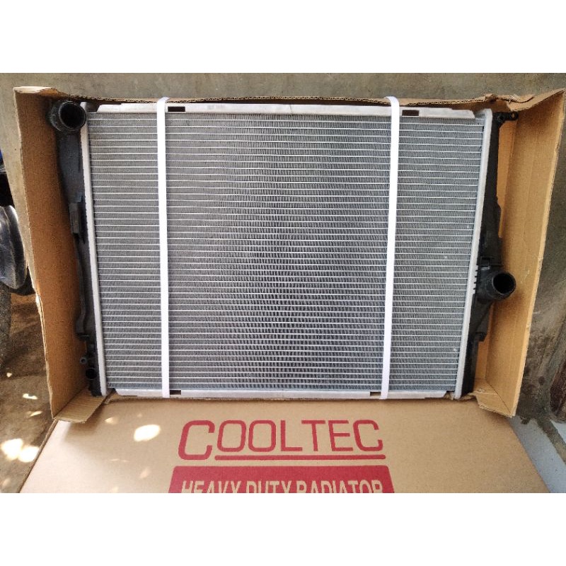 Radiator BMW E90, 320i ; 05-12 Selang Bengkok