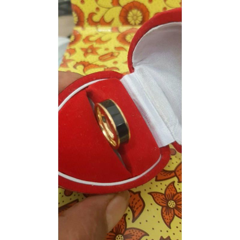 Cincin Titanium Gold Hitam plus Box bisa satuan dan cauple