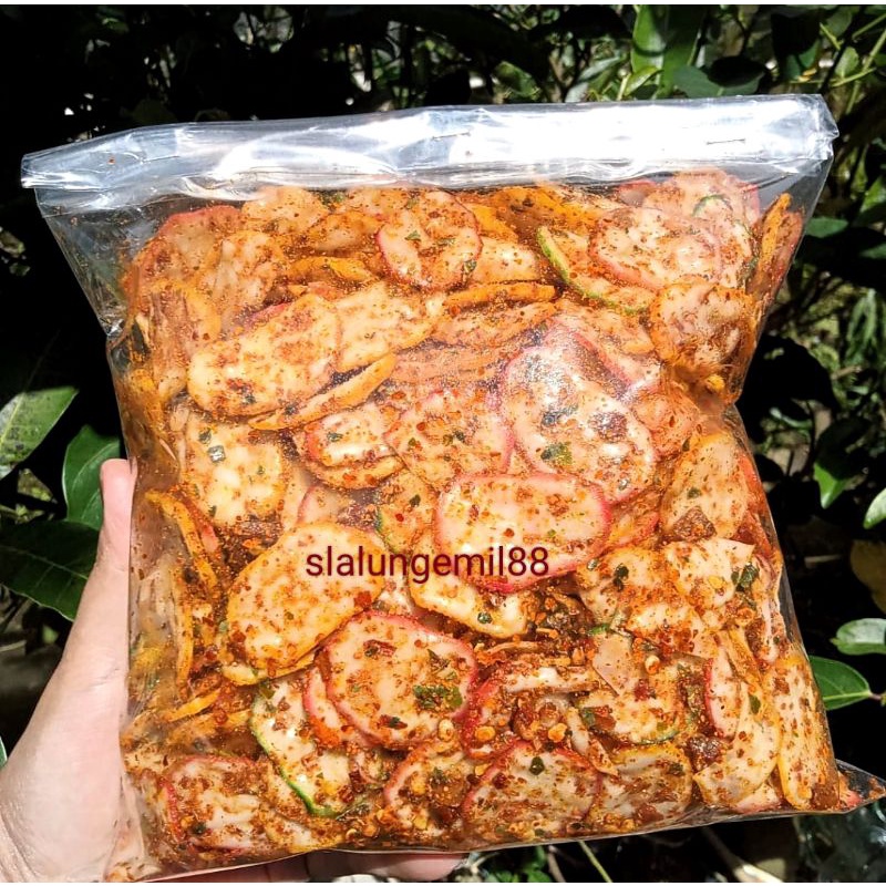 

Seblak Krupuk Bawang pedas daun jeruk isi 250grm