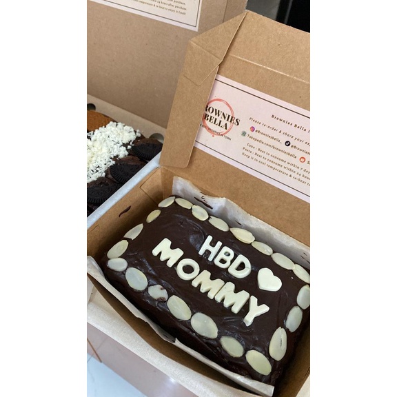 Brownies Bella PERSONAL SIZED CUSTOMIZED FUDGY BROWNIES with Personalized Messages II New Year Hampers