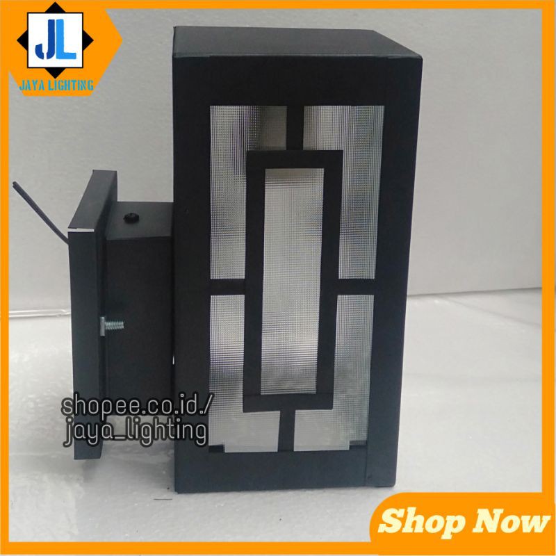 Lampu dinding taman outdoor