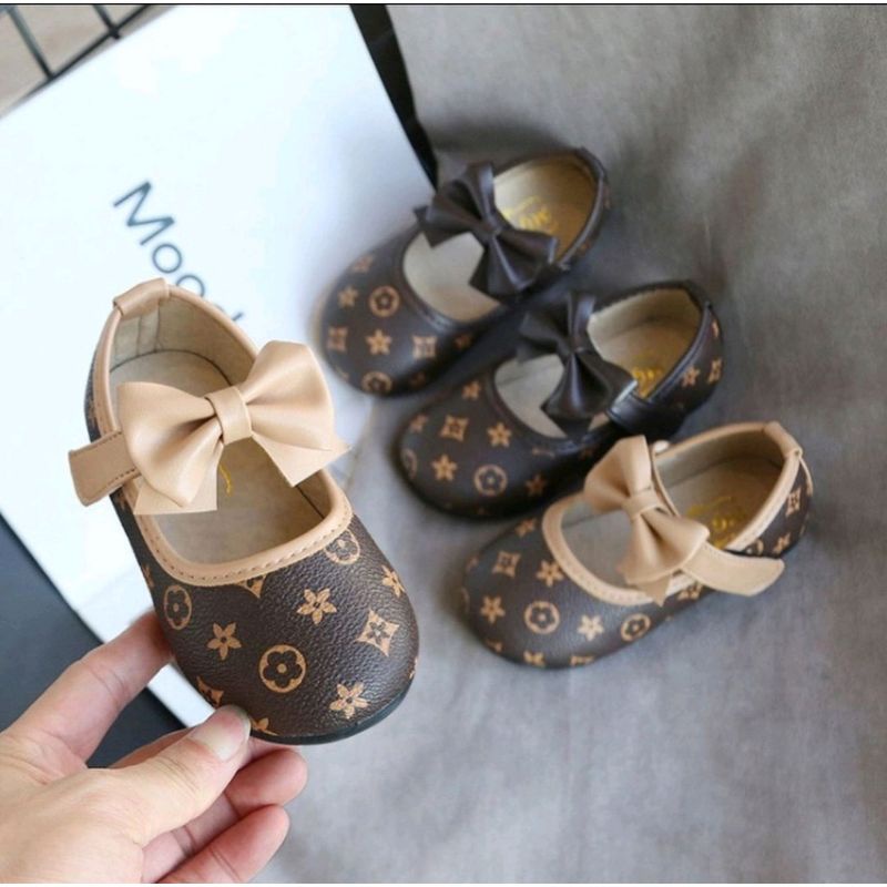 Sepatu Bayi Perempuan 0 - 12 Bulan Murah / Sepatu Prewalker Baby LV Terbaru