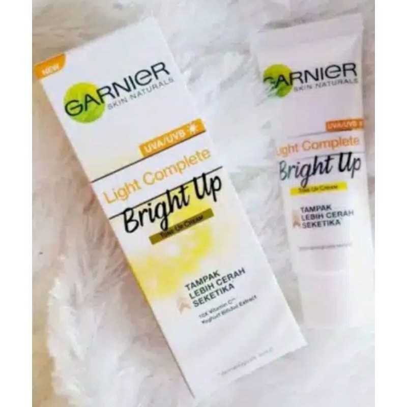 GARNIER LIGHT COMPLETE BRIHT UP