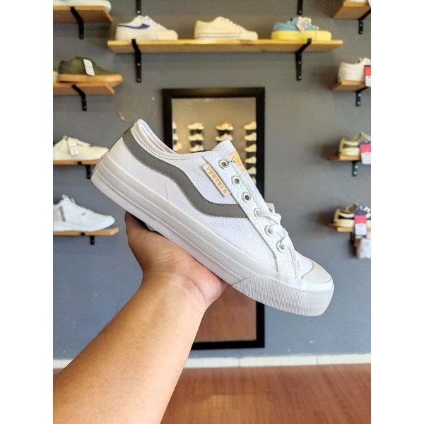 Ventela New Public White - Sepatu Sneakers