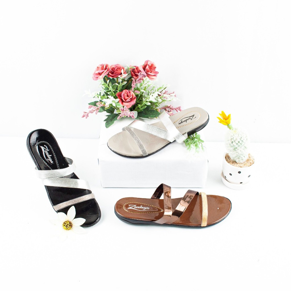 Sandal slop mika kilap Zinaga 2  (37-40) - Zendaya / sandal mika terbaru