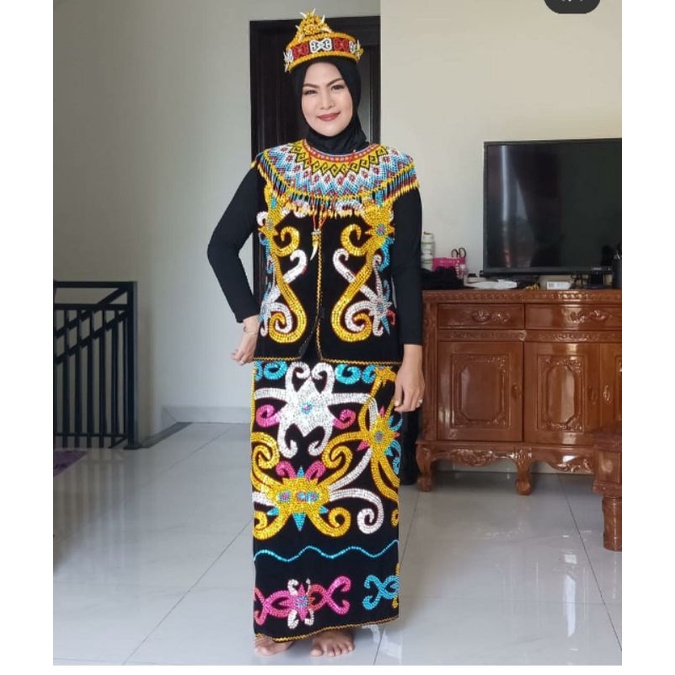 1 set kostum adat dayak Kalimantan baju dayak orang ulu dayak ulu pakaian adat kostum tari dayak aks
