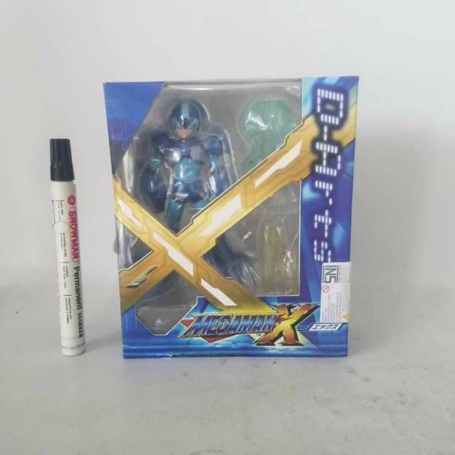 mainan action figure
megaman x
d arts
tinggi sekitar 5 inch
Artikulasi detail

CWDetpHS