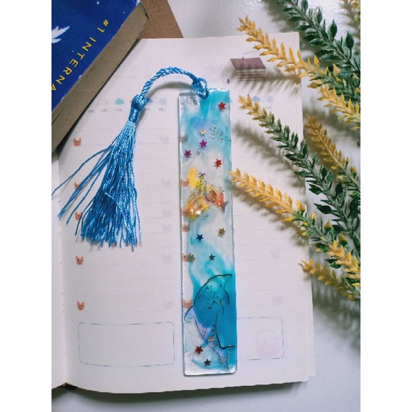 

Bookmark Pembatas Buku Resin tema laut kado murah unik