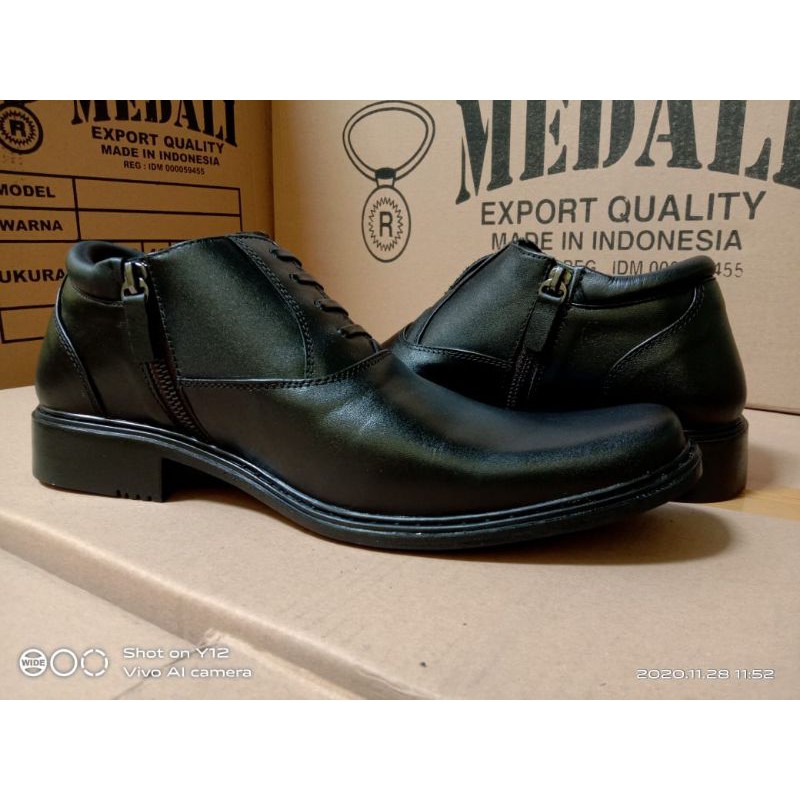 Sepatu Kulit Pria Semi boot/Sepatu Kerja PNS/sepatu kantor/Sepatu Dinas POLRI SECURITY TNI Sepatu Medali SJ 177